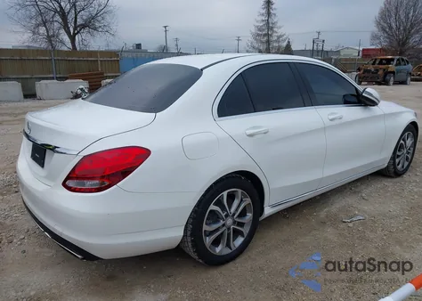 2017 Mercedes-Benz C 300 Luxury/Sport из США, поврежденный, VIN 55SWF4JB1HU188409